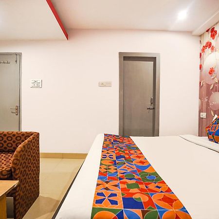 Fabexpress R Inn - Nr Prayagraj Railway Station Muthiganj Exterior foto