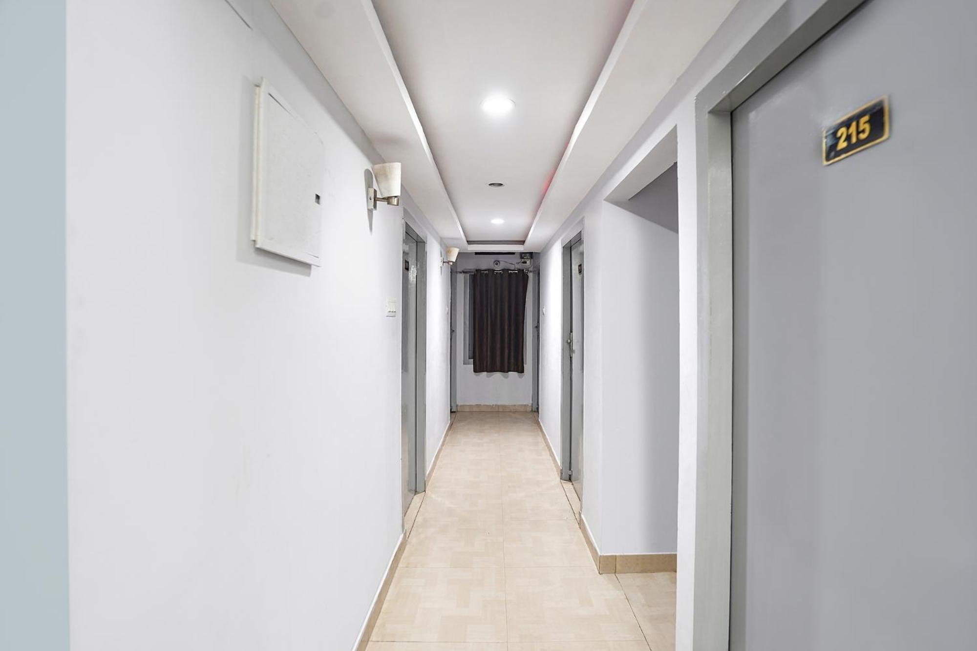 Fabexpress R Inn - Nr Prayagraj Railway Station Muthiganj Exterior foto